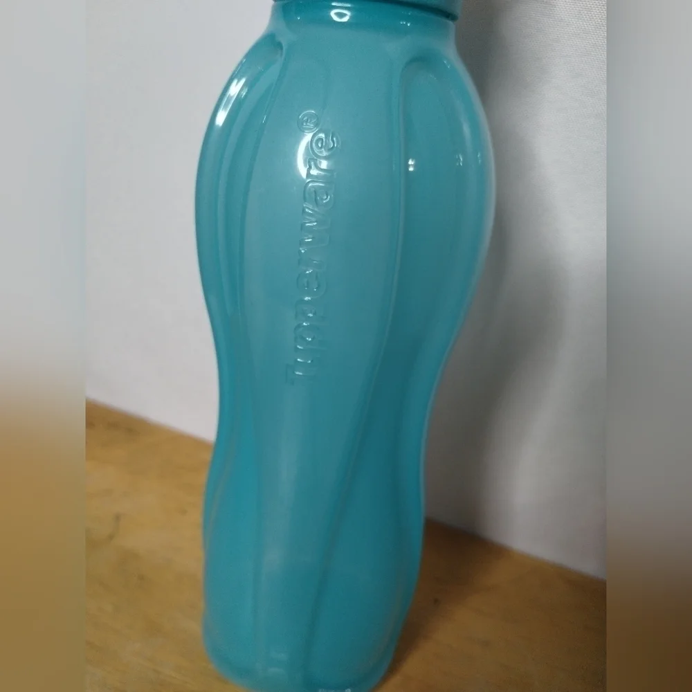 New blue Tupperware 16oz eco water bottle